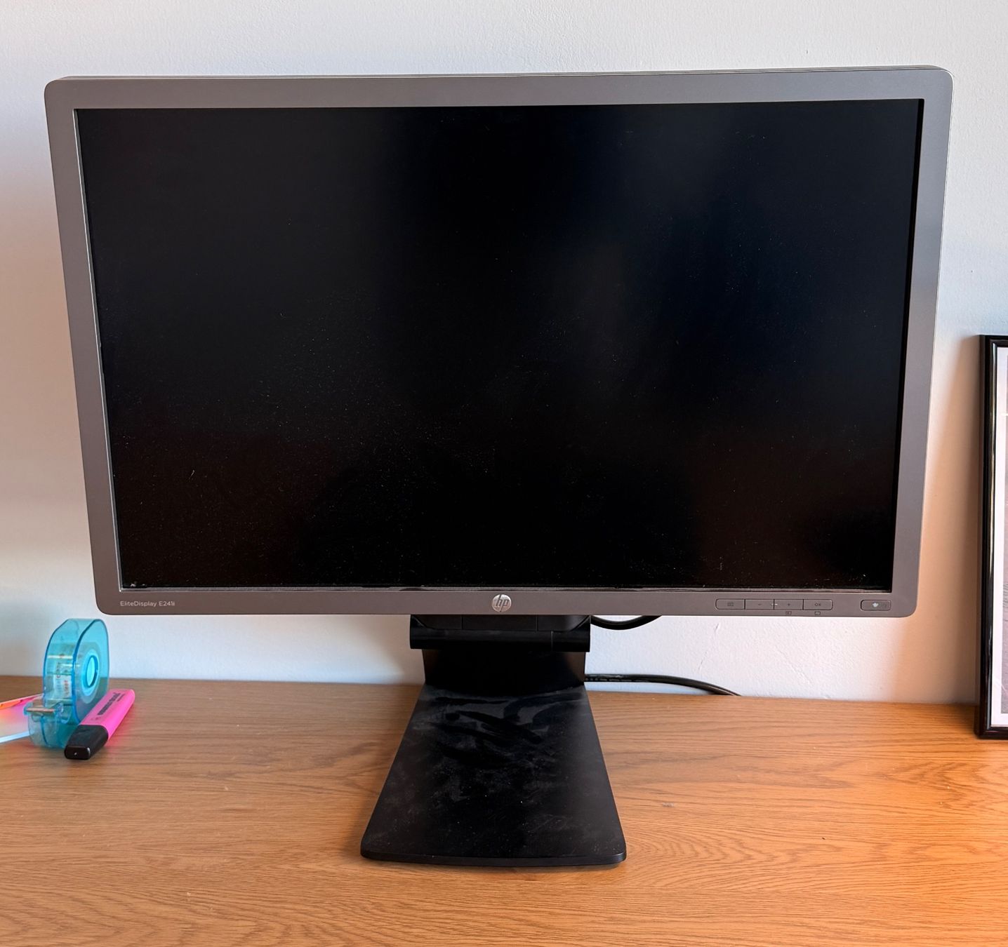 Hewlett Packard Ecrans: HP EliteDisplay E241i – D'occasion à Horw par cur_p5y7