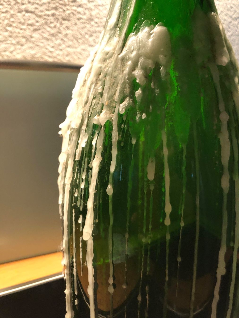 Bottiglie: Flasche mit Wachstropfen 1983 – Usato da Oberkulm venduto da Weberlisa 5
