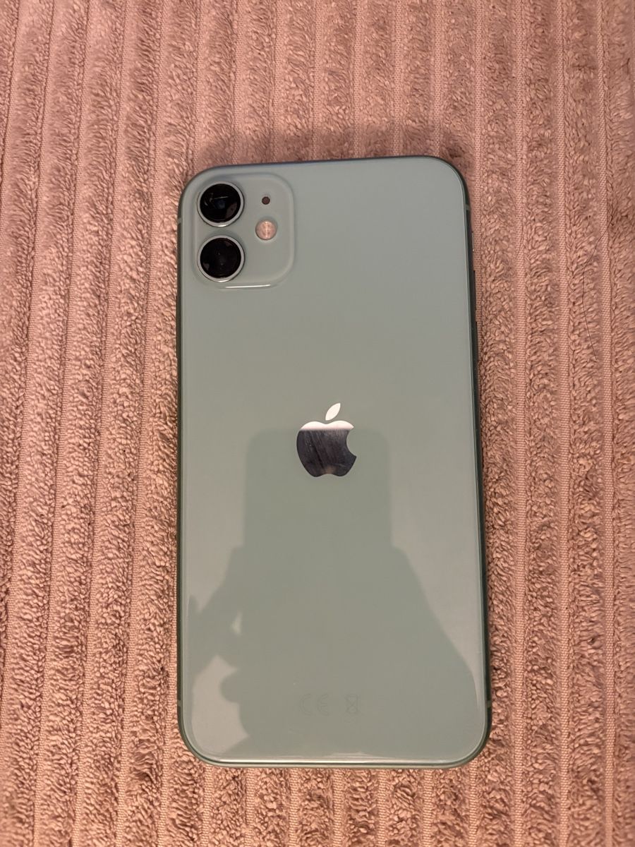 Apple Handys / Smartphones: Iphone 11  – Defekt aus Rüfenacht BE von Natalia91 1