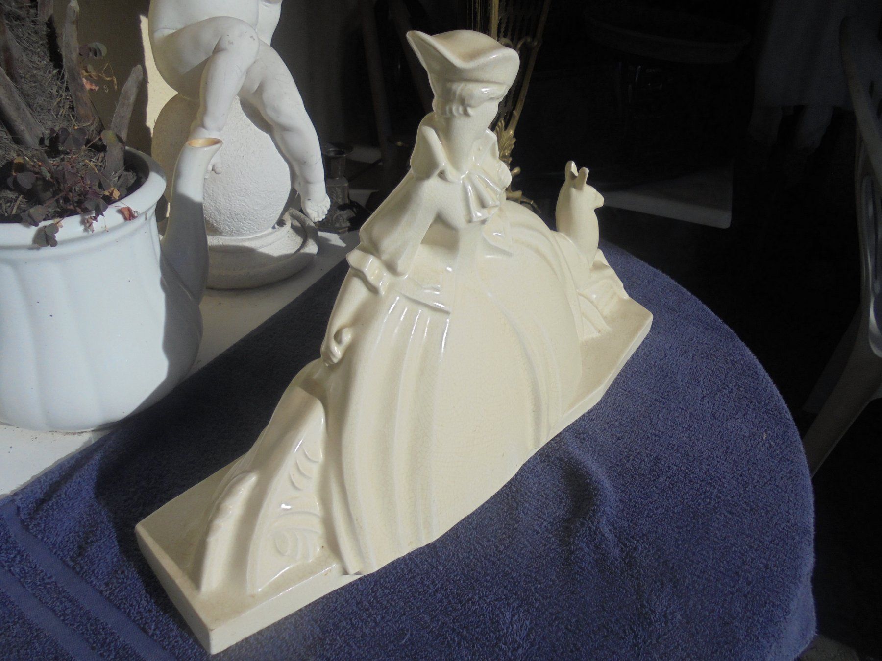 Statuette: Alte grosse Figur, im Art- Deco – Usato da Camorino venduto da Hunpete 3