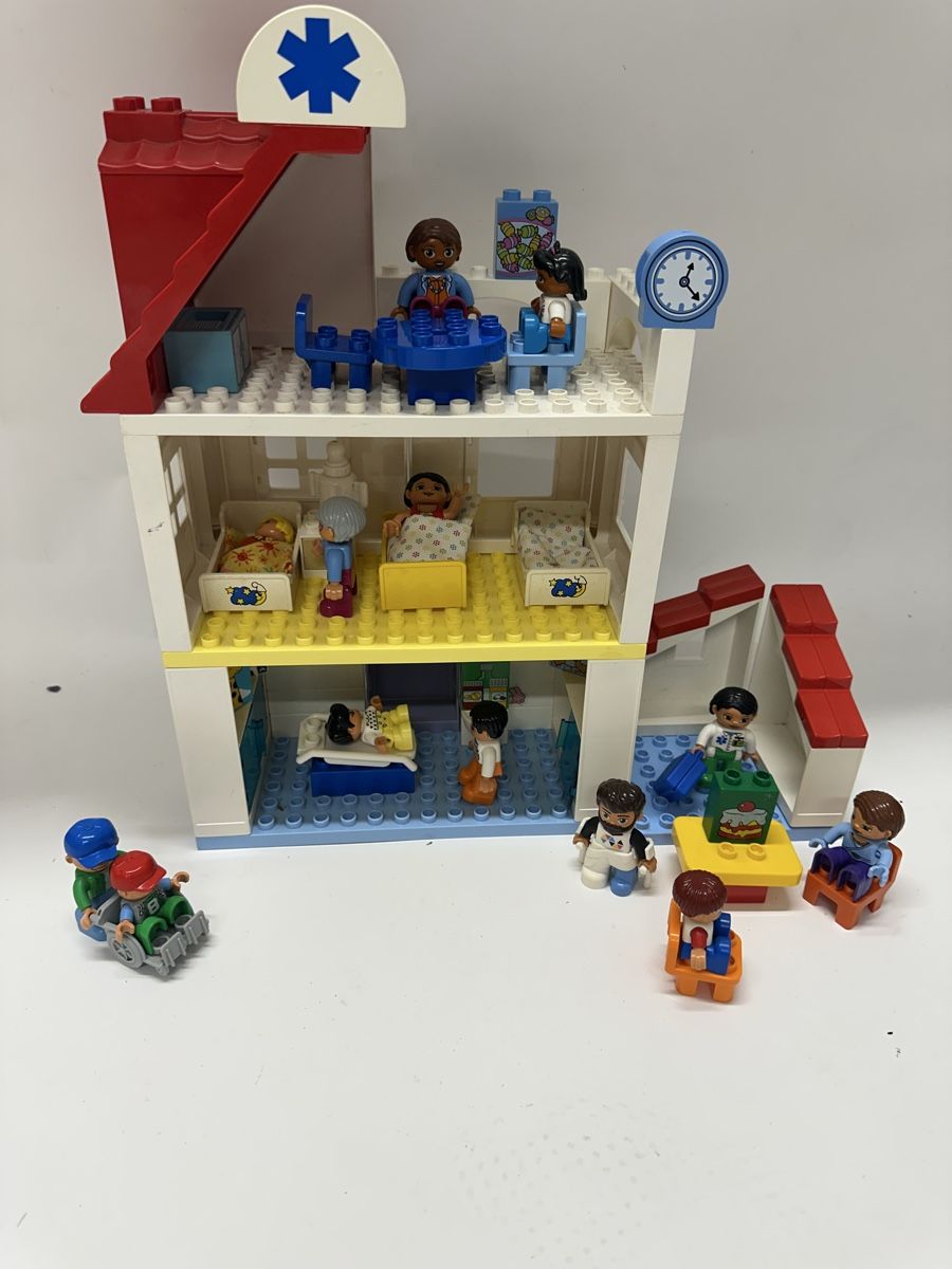 Jouets: Duplo_ Krankenhaus – D'occasion à Birmenstorf AG par MrsMela 6