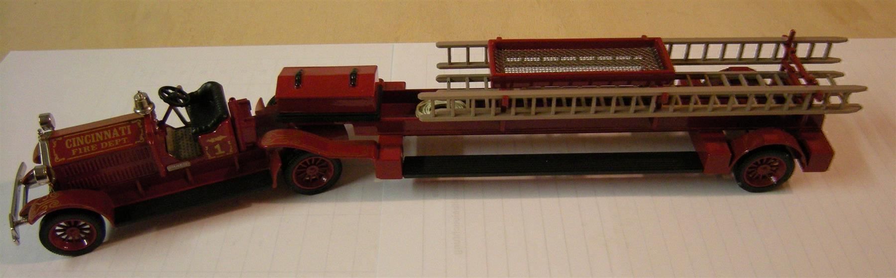Kit di modellismo & Modellini statici: Ahrens Fox Service Truck – Nuovo e nell'imballaggio originale da Mettmenstetten venduto da shaula51