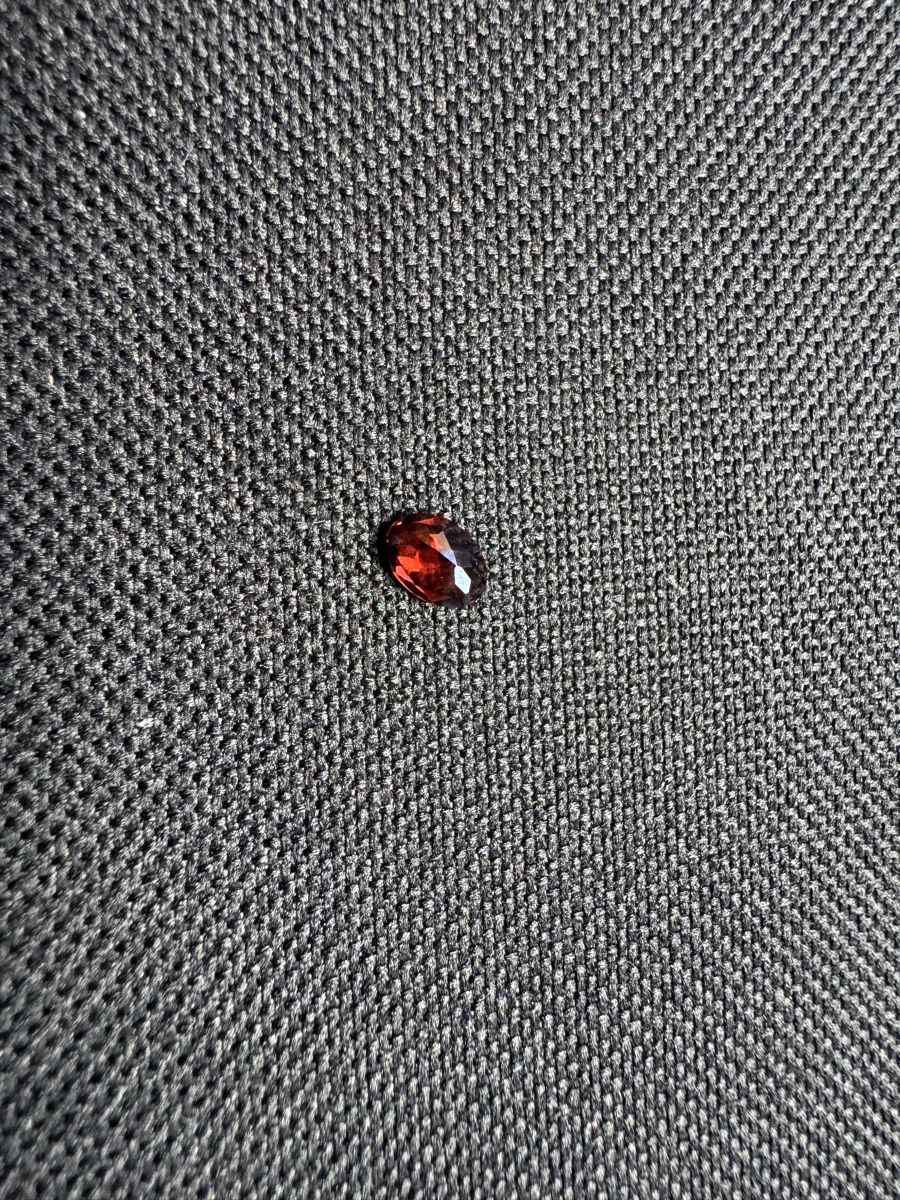 Edelsteine: Mosambik Granat 0.85ct – Neu und originalverpackt aus Wängi von Horus90 1