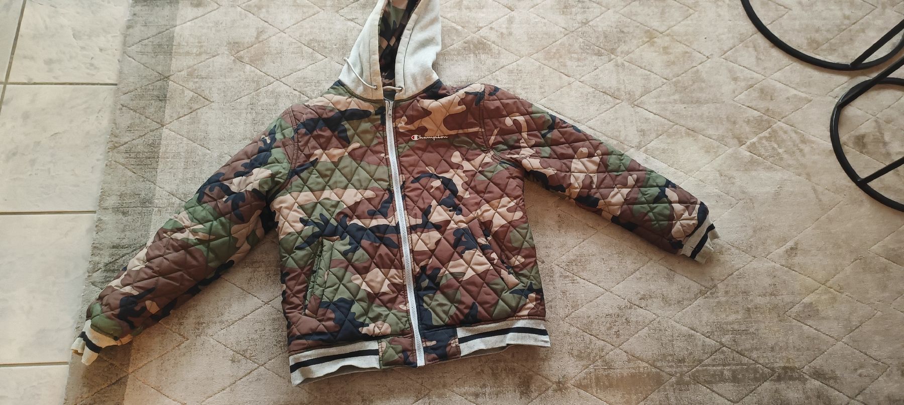 Supreme Giacche: Supreme/Champion® Reversible Hooded Jacket – Usato da Neftenbach venduto da nik_gsn8 4