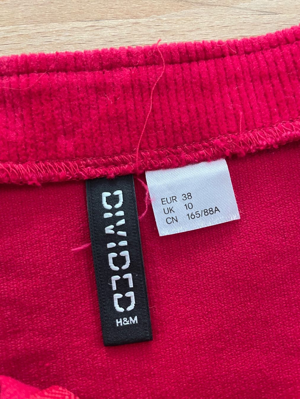 H&M Vestiti: Robe rouge à zip – Usato da Sion venduto da Mazarine_ 3