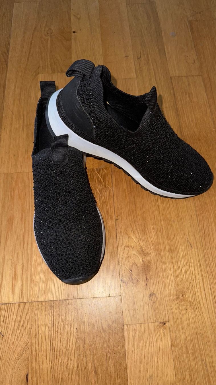 Dosenbach Scarpe da donna: Sneaker von Venice, 37 – Nuovo (secondo la descrizione) da Gümligen venduto da morticiaaddams 1