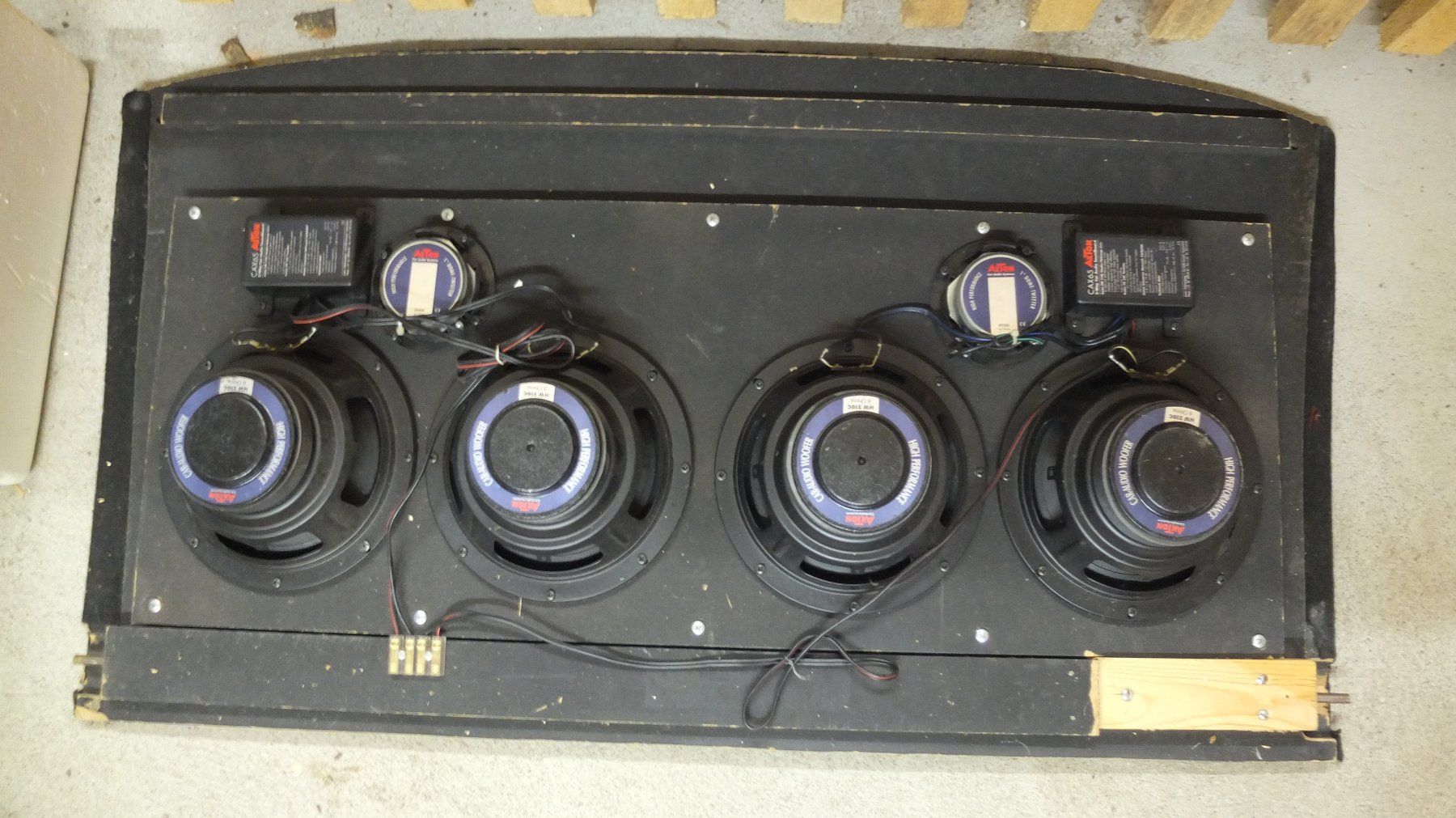 Casse acustiche: Soundanlage Axton Boxenbrett Golf 2/3 – Difettoso da Gretzenbach venduto da JerFe