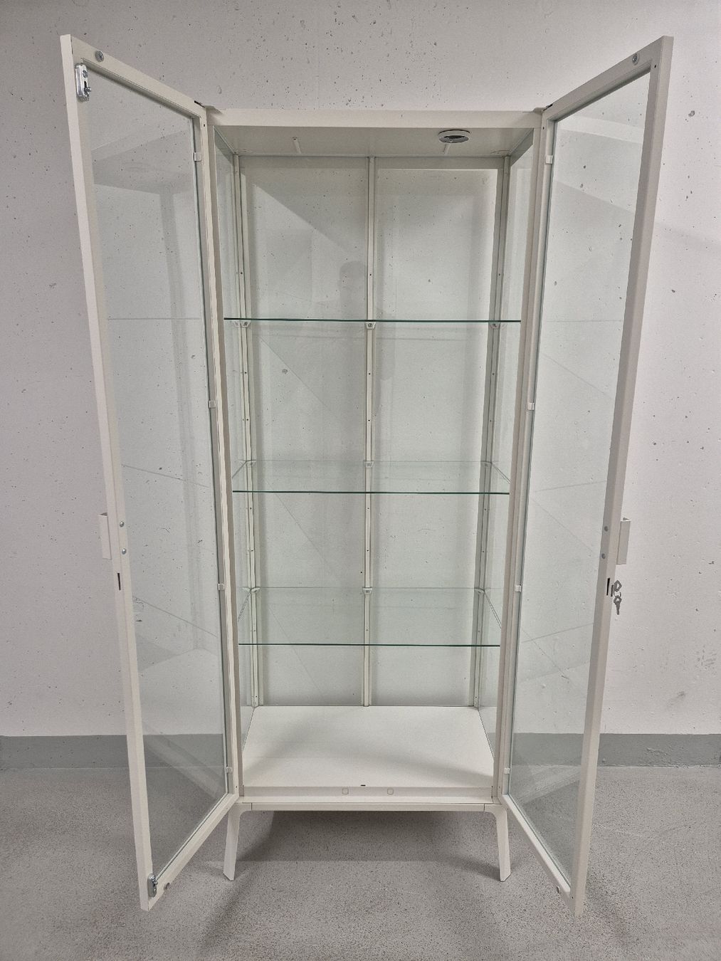 Ikea Vitrinen: Ikea - Milsbo Glasvitrine Weiss – Gebraucht aus Rain von Alessandro1991 1