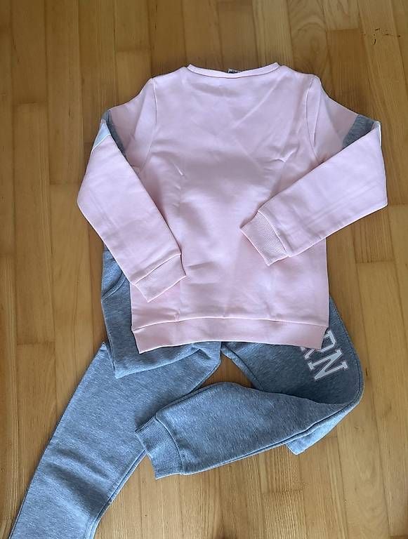 Maglioni & Felpe: Einhorn Pullover und Trainerhose – Nuovo (secondo la descrizione) da Liestal venduto da esi79 1