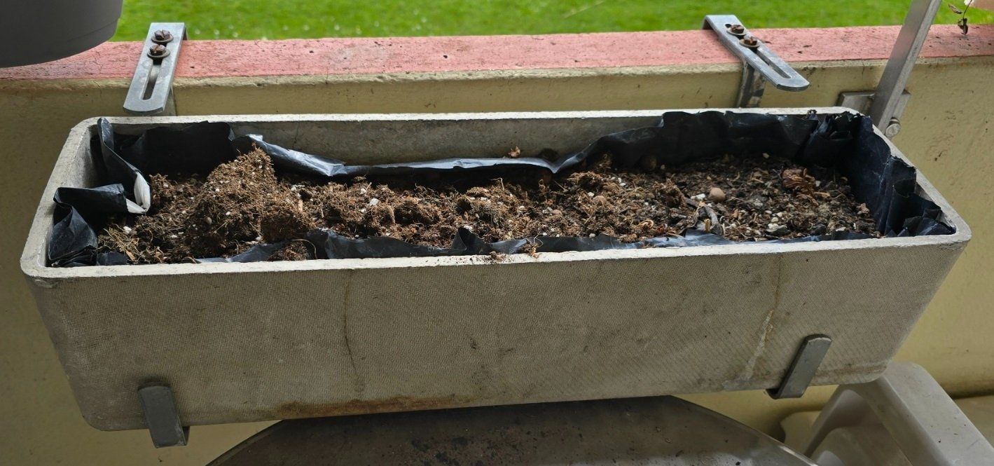 Eternit Blumentöpfe: Verschiedene Blumentopf für Balkon oder …   4 stuck moderne – Gebraucht aus Kriens von atlas2014 6