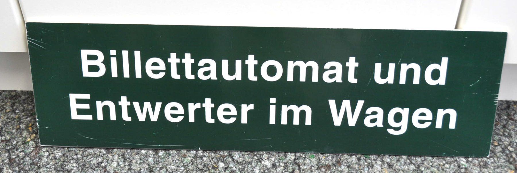 Insegne: Wechselschild eines Verkehrsbetriebes – Usato da Uerkheim venduto da fabulafero 1