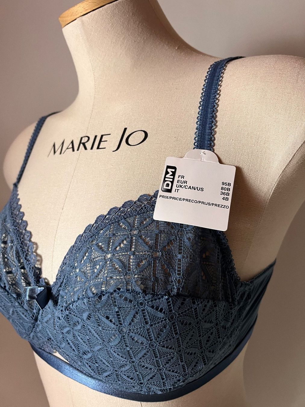 Dim Altra biancheria intima: DIM, Bügel-BH LOVABLE, Grösse 80B, Farbe Blau – Nuovo e nell'imballaggio originale da Rudolfstetten venduto da gst_g7xl 2