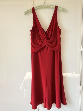 Kleid Jones New York rot mit Knoten vorne Grösse 42/44