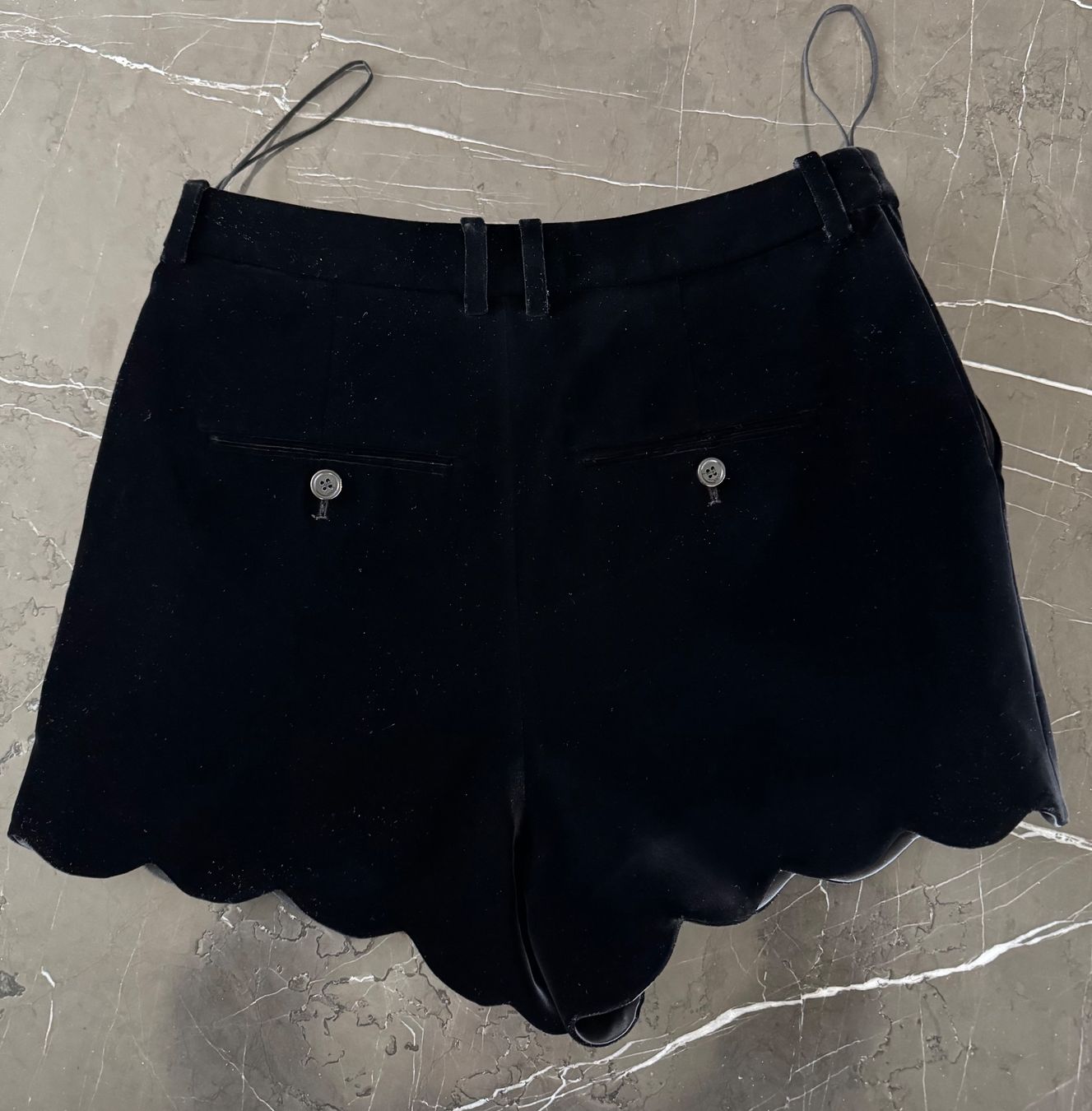 Saint Laurent Hosen: Saint Laurent Shorts Samt Gr. 34-36 – Neu und originalverpackt aus Herrliberg von Fashionista_8 3