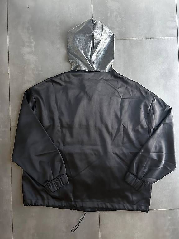Pullover & Sweatshirts: Sweat à capuche ZARA M noir-silver-python – Neu und originalverpackt aus Prêles von SwissCloset87 1
