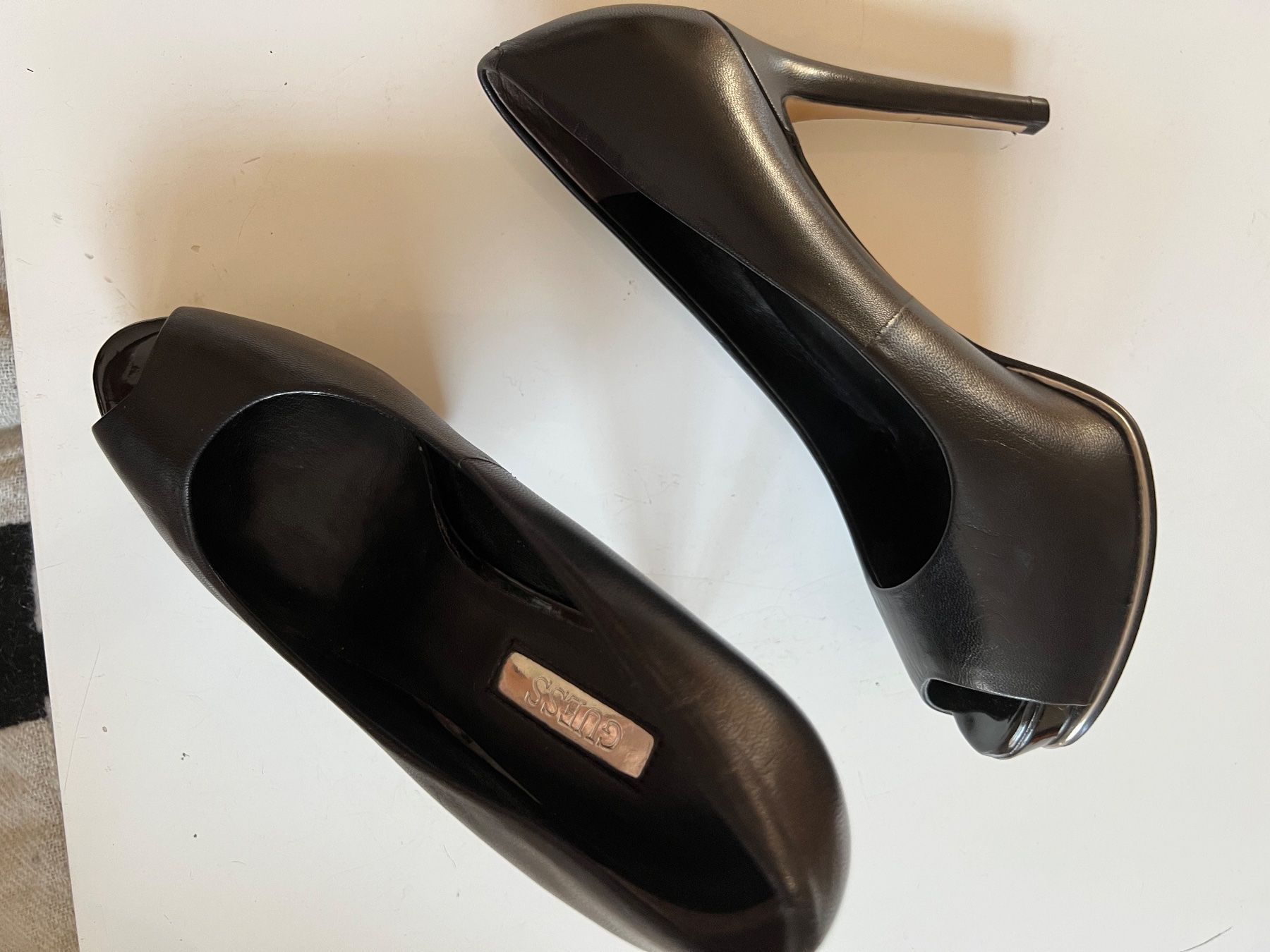 Guess Damenschuhe: Guess – Gebraucht aus Pully von Kalissa 2