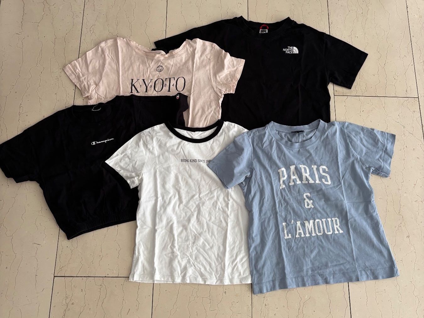 T-shirt: 5 T-Shirts, Grösse S – Usato da Bünzen venduto da noemi_3105