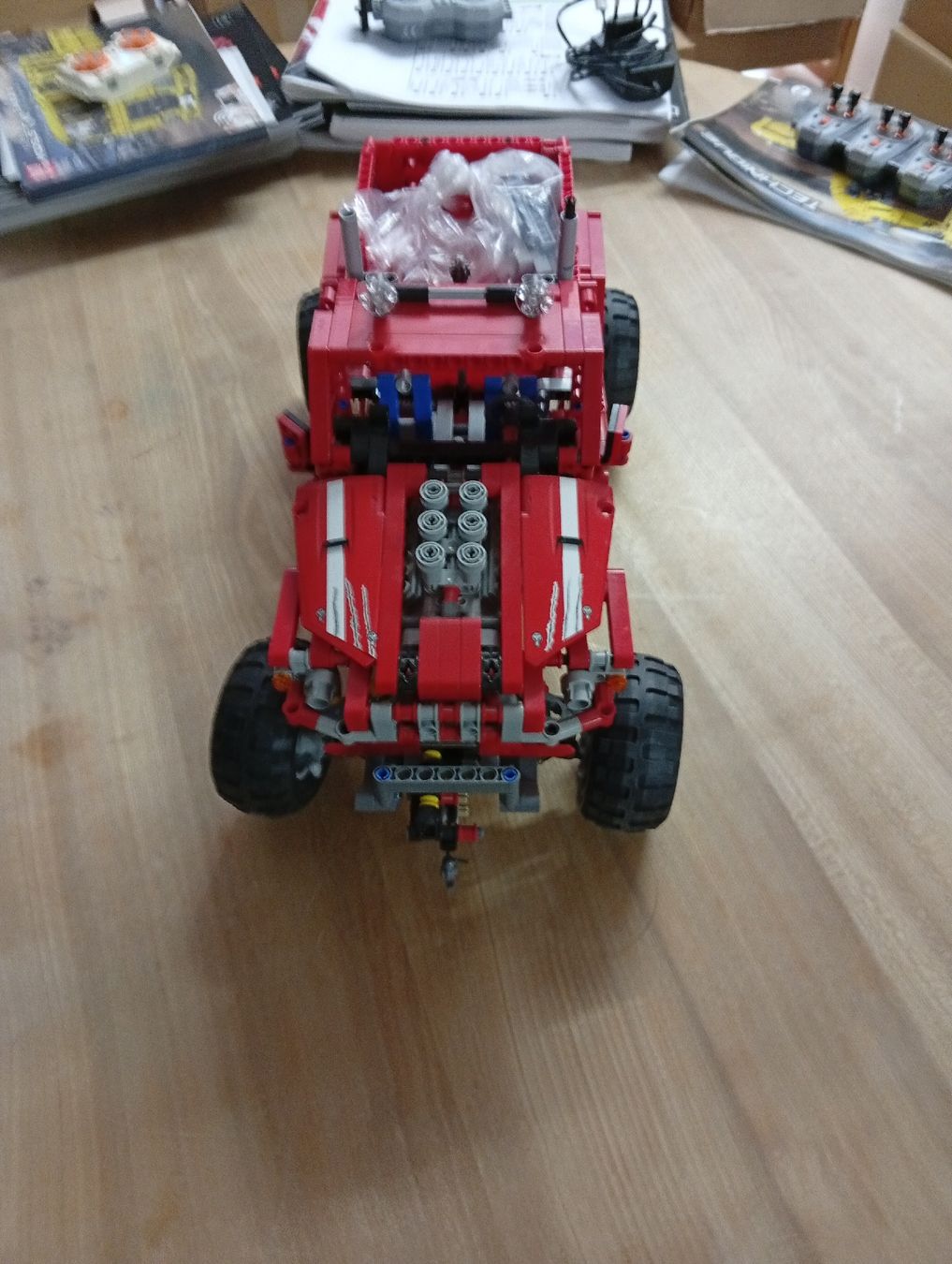 Lego Kit di costruzioni: Lego Technic rotes Pick-up-Truck-Modell – Usato da Trun venduto da kawak1 4