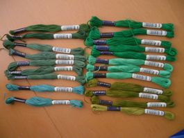 21 x Stickwolle verschiedene Grüntöne - ungebraucht