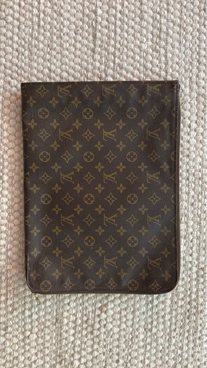 Louis Vuitton Valigie & Borse: Porte Document Louis Vuitton 15“ – Usato da Basel venduto da zugchef
