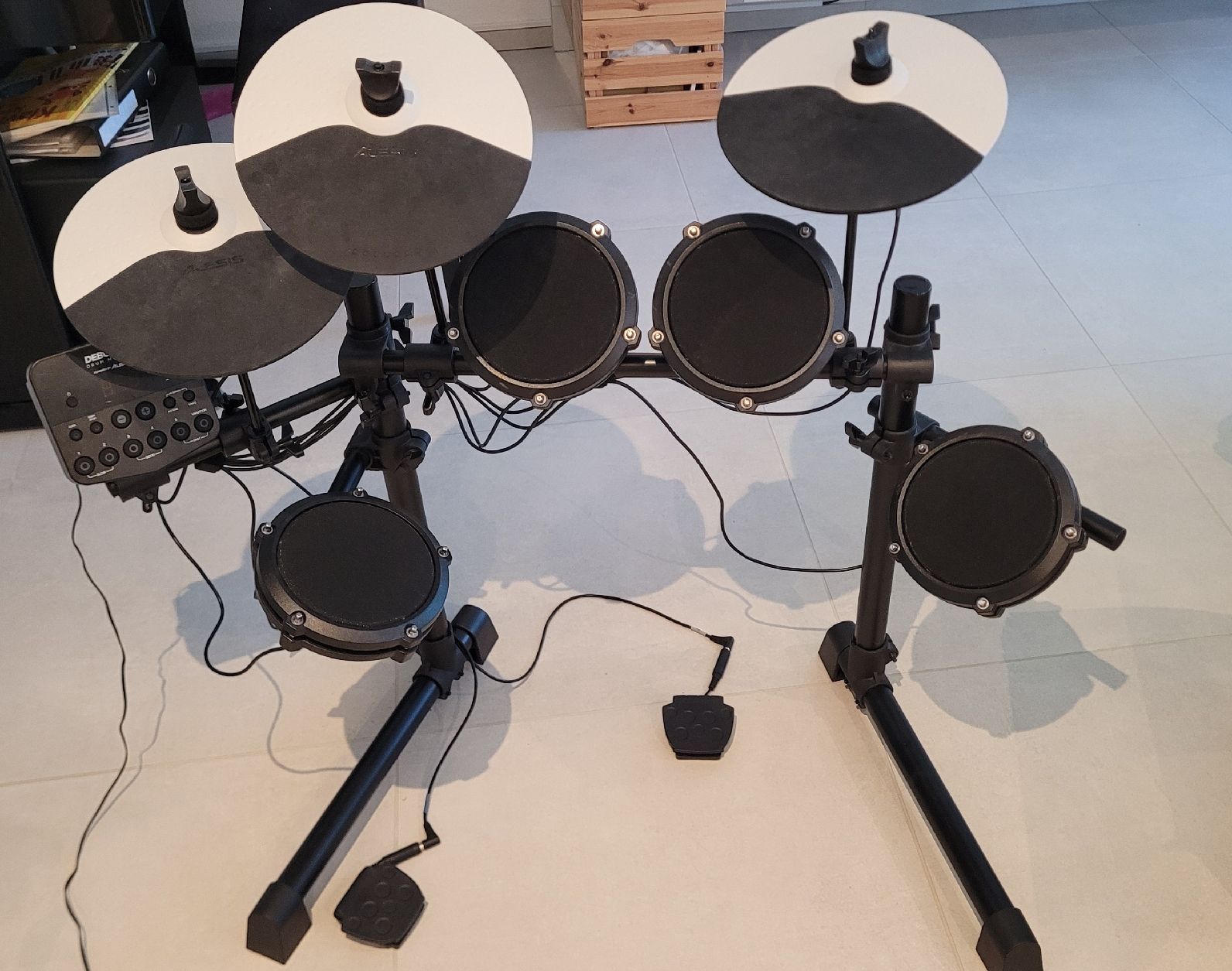 Alesis Strumenti musicali: Alesis Debut E-Drums für Kinder  – Usato da Frick venduto da gro_6pt9