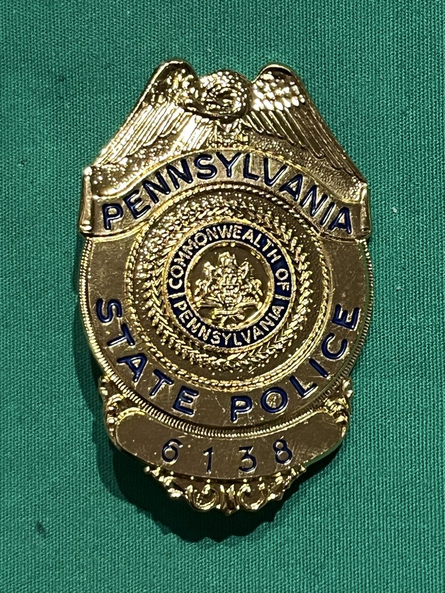 Broches & Aiguilles: Polizeimarke Pennsylvania – D'occasion à Itingen par Bebbi6569