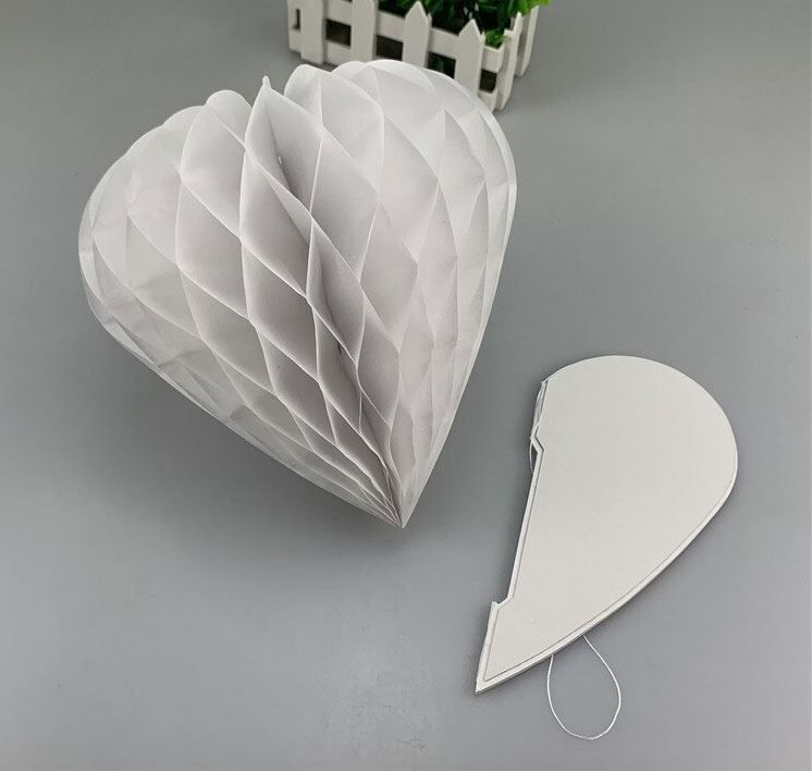 Altro in Decorazioni & Accessori: Wabenballon Herz weiss neu – Nuovo e nell'imballaggio originale da Widnau venduto da kerstinlo