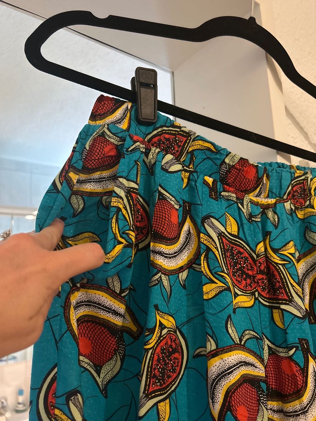 Blutsgeschwister Pantaloni: BLUTGESCHWISTER fun summer pants fruit small – Usato da Wädenswil venduto da lucy-ethel 1