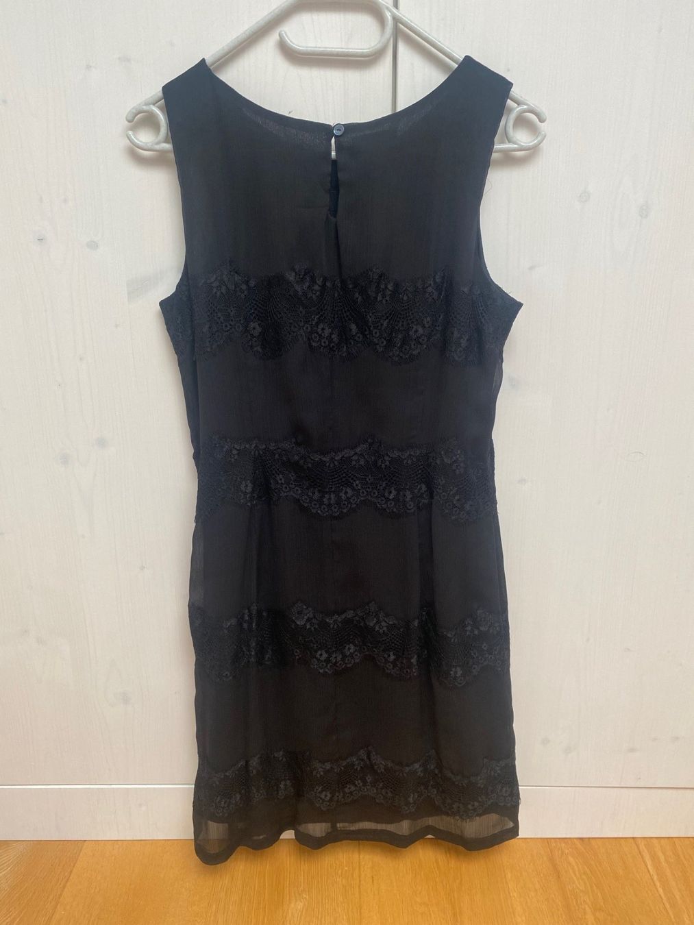 Esprit Kleider: Schwarzes Damenklein von Esprit Gr. 38 – Gebraucht aus küssnacht am rigi von Daot 1