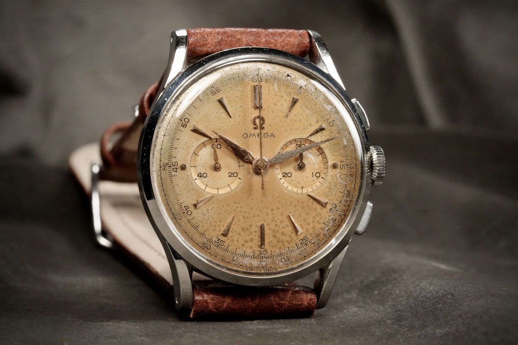 Omega Orologi: Omega - Ref. 2475 Original 1958 Tropical Dial Chronograph – Usato da Morcote venduto da chronoservice 2