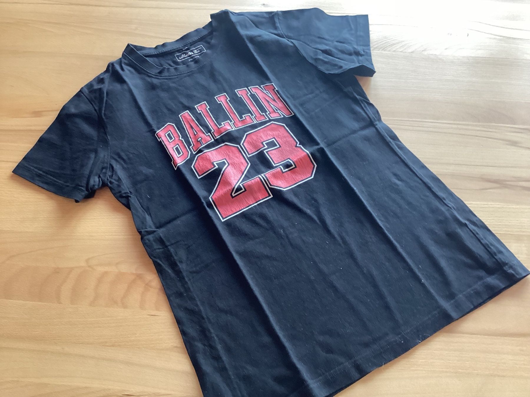 T-shirt: T-Shirt Gr. M, Mister Tee – Usato da Schinznach Dorf venduto da Balz1968