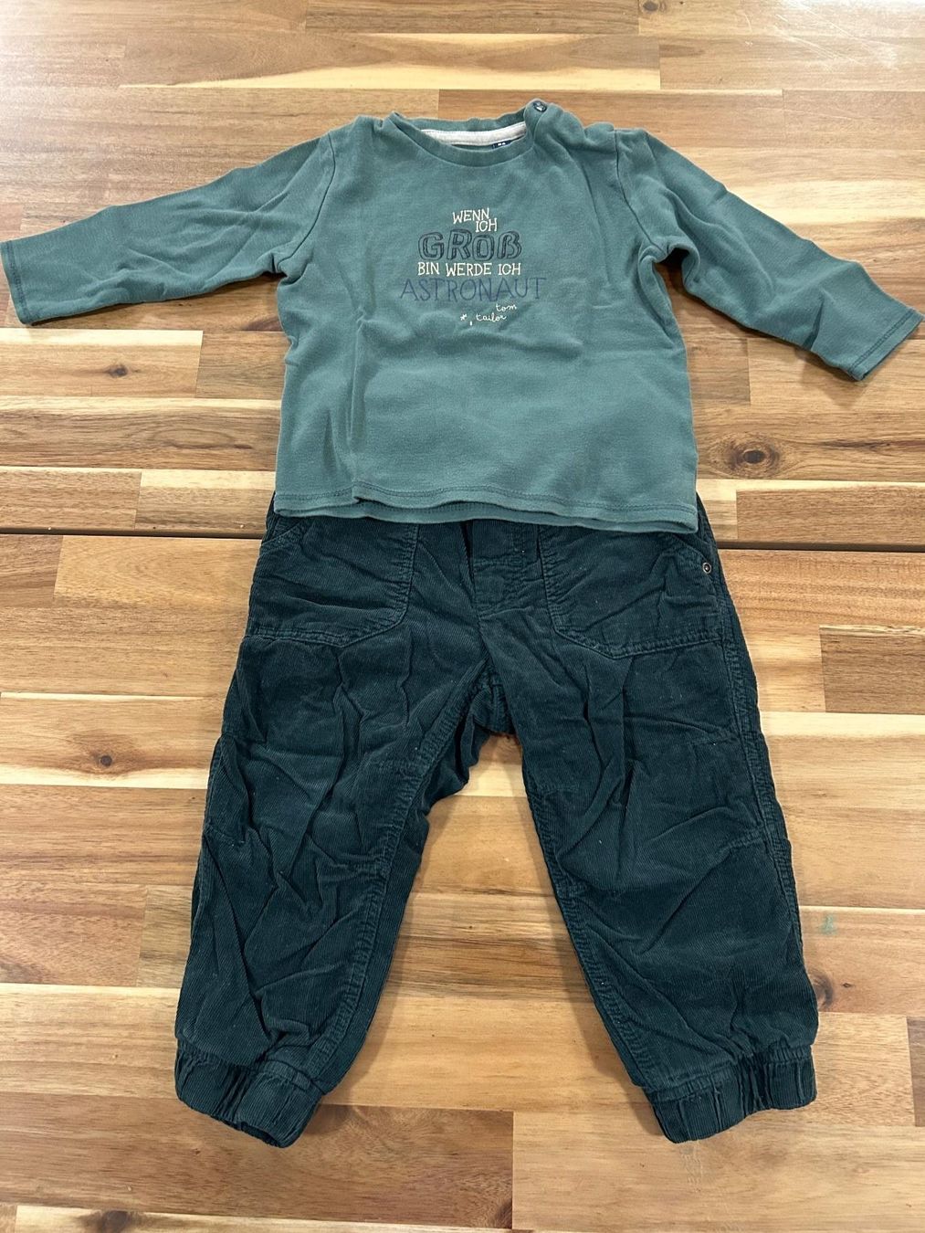 Lotti & Set di vestiti: 2 Herbstoutfit Pulli + Hose Gr. 86 – Usato da Würenlingen venduto da meadc 4