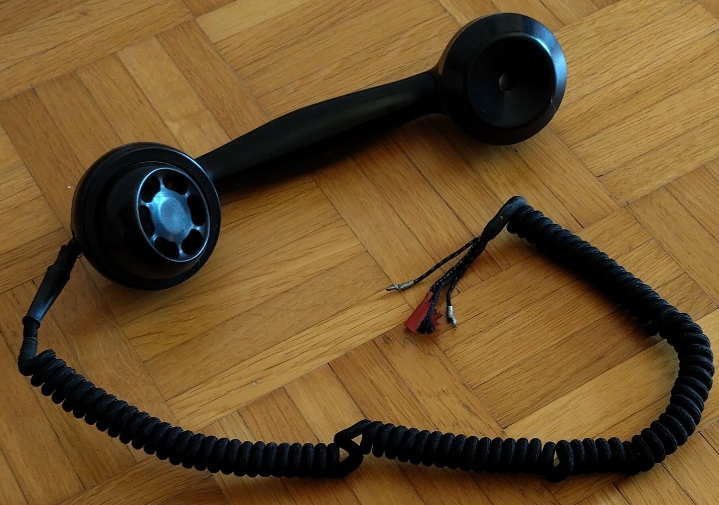 Telefoni: Telefonhörer antik  – Difettoso da Zürich venduto da inho