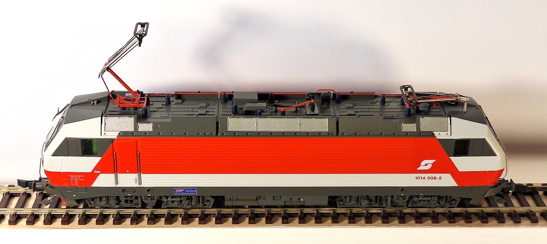 Piko Modellini di ferrovie: ÖBB 1014 mit Eurofimawagen – Usato da Bern venduto da BahnliebhaberRe420 5