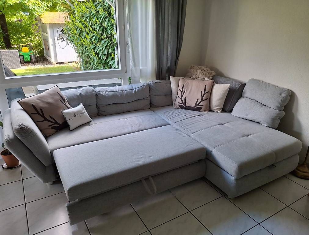 Divani: Ecksofa / Bettsofa grau, 3 x 2m – Usato da Steffisburg venduto da Rasch10 1