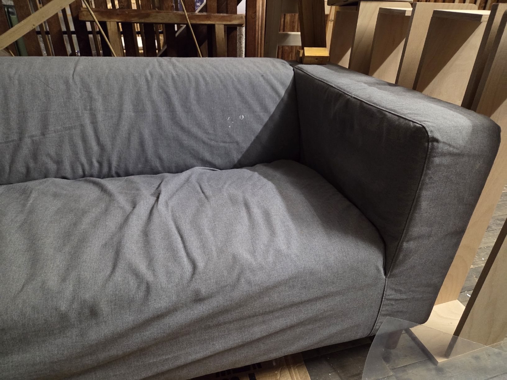 Ikea Divani: Gemütliches, graues 2er Sofa - Ikea Klippan – Usato da Basel venduto da claudi88 2