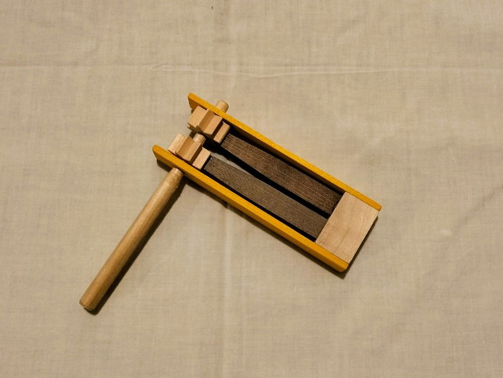 2x Holz Ratsche - Lustige Klapperrassel Für Partys, Sportevents & Kinder