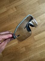 Casque et lunettes vélo de route 