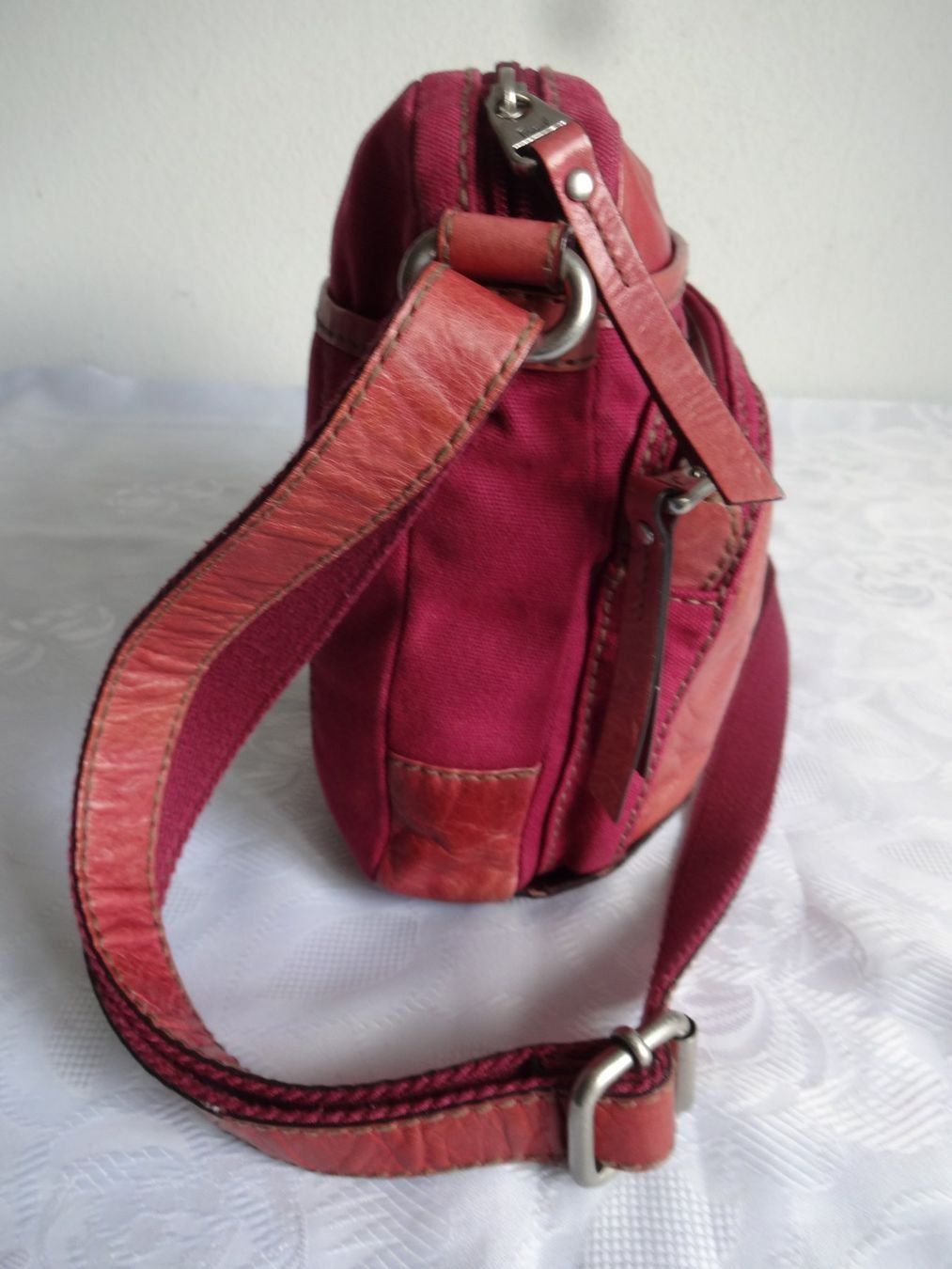 Fossil Borse da donna: FOSSIL Leder Umhänge Tasche – Usato da Frauenfeld venduto da rey06 1