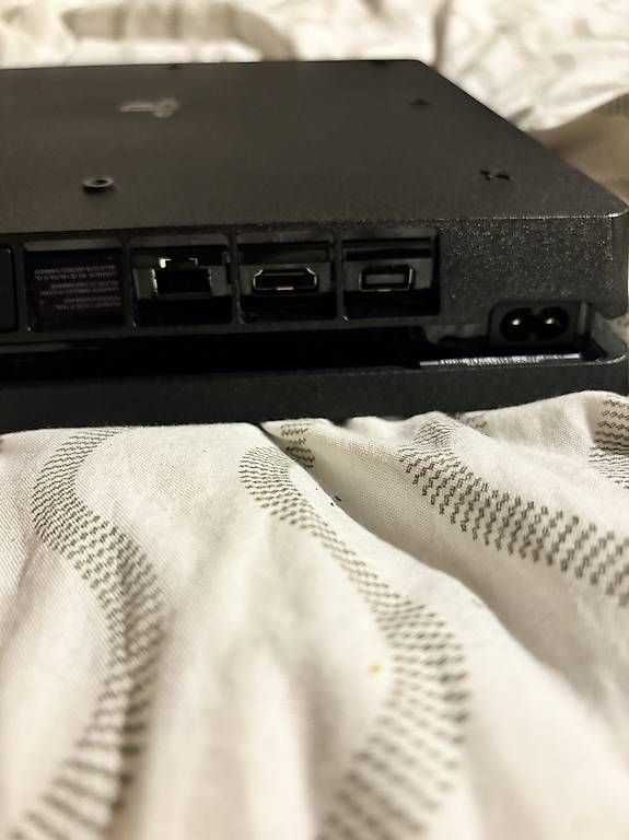 Konsolen: Sony PlayStation 4 slim – Gebraucht aus Rickenbach ZH von dimitri03 3