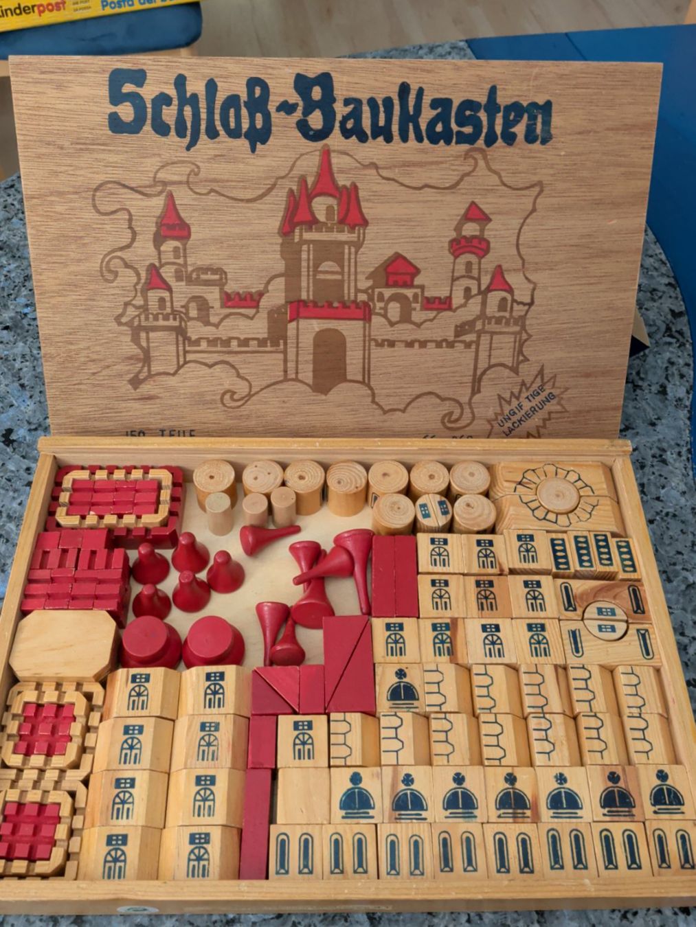 Jeux de construction: Schlossbaukasten aus Holz – D'occasion à Veltheim AG par Andreavonder 1
