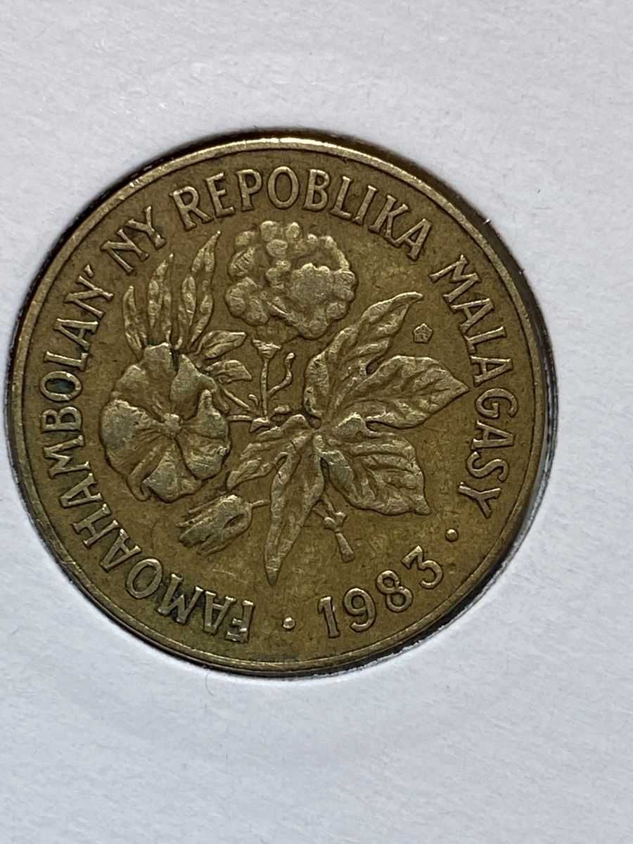 Tutti le monete: Madagascar - 2 francs - 1983 – Usato da Payerne venduto da Mike1682 1