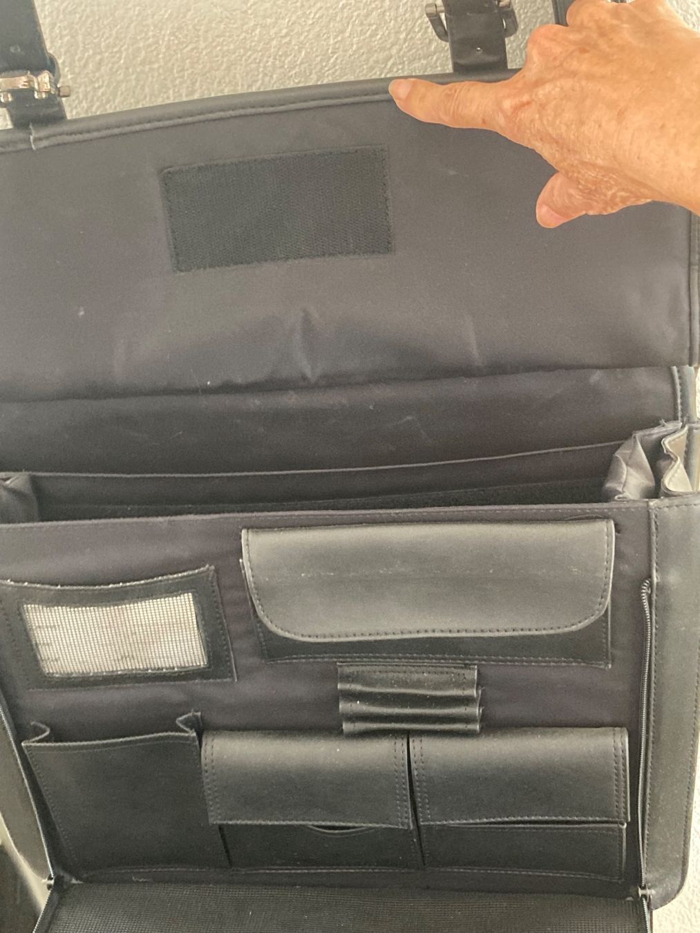 Koffer & Taschen: Akten- Laptop Tasche Schwarz – Gebraucht aus Biel-Benken BL von yoho 5