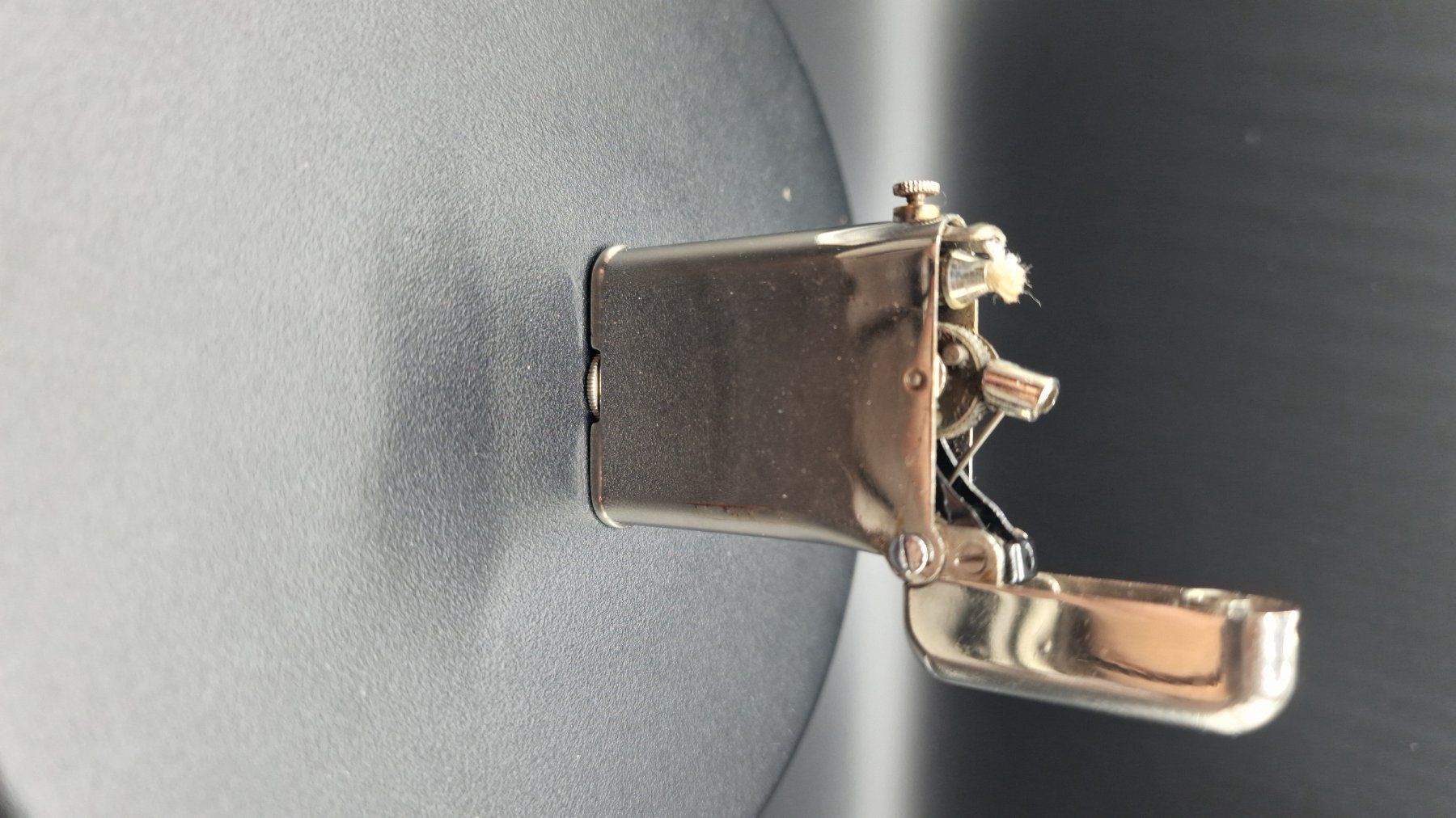Thorens Accendini: Seltenes Thorens Feuerzeug double Claw ca. 1934 – Usato da Widnau venduto da TheOldLighters