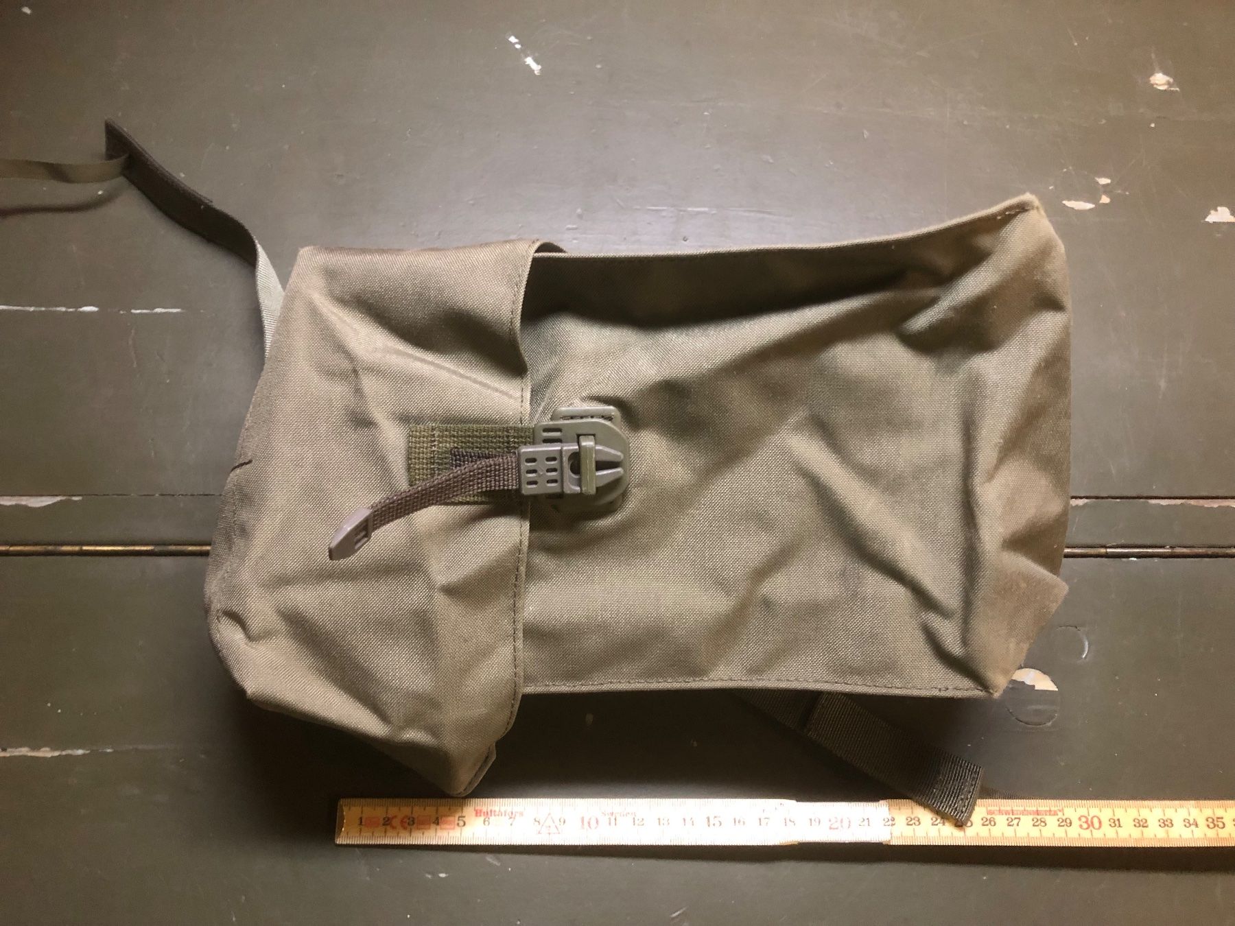 Schweizer Armee Borse: Schweizer Armee MBAS Gasmaskentasche Armeetasche GT Weste – Usato da Madiswil venduto da TEMISO 1