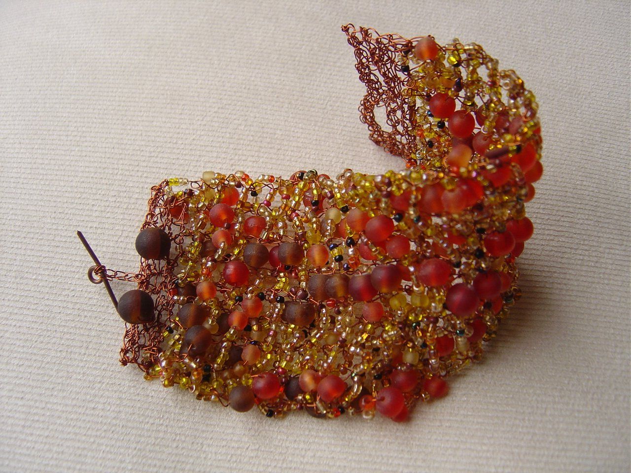 Armbänder & -reifen: Wunderschöner Schmuck - Beadwork "breites Armband" – Neu (gemäss Beschreibung) aus Füllinsdorf von Bantrybay