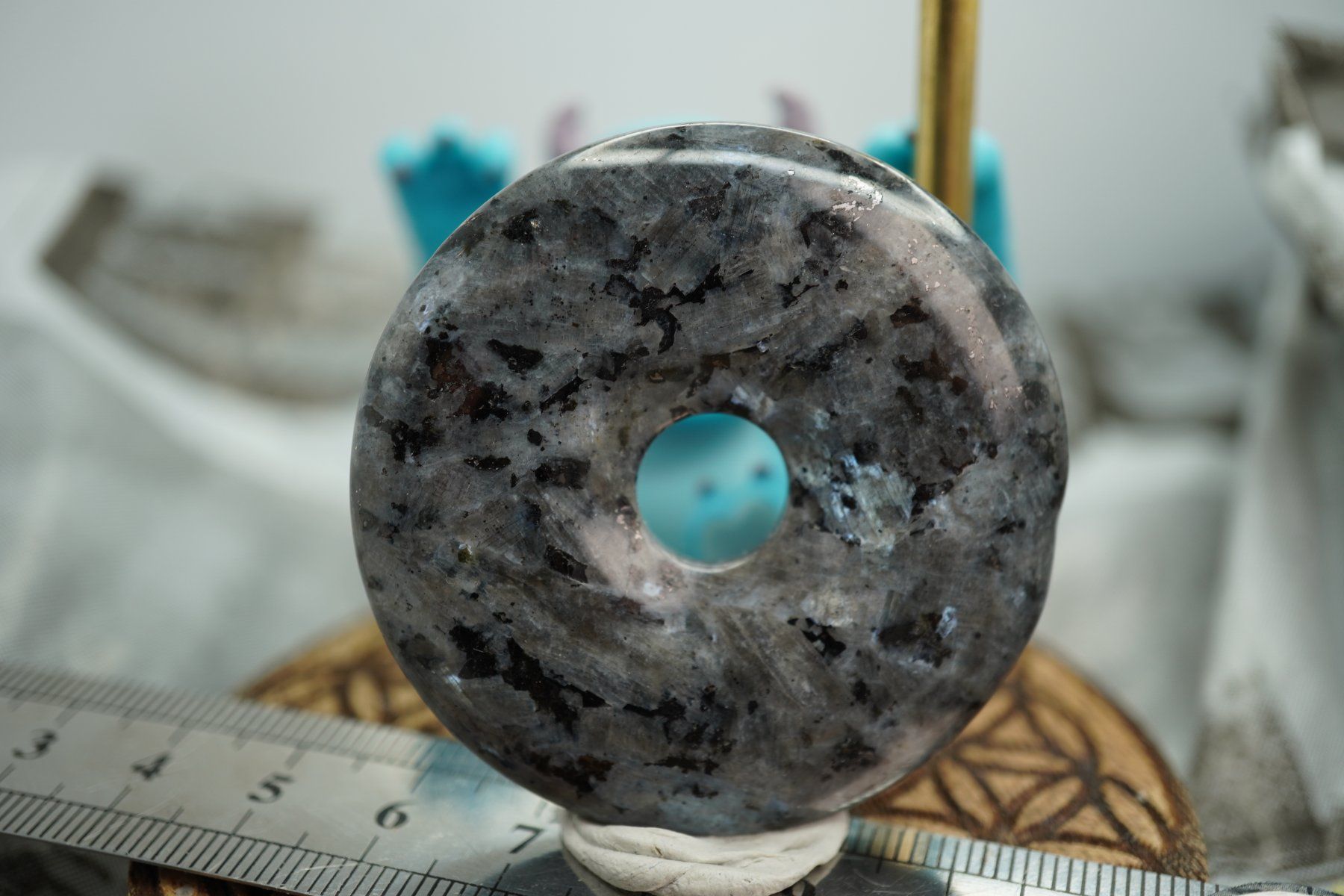 Minerali & Pietre curative: Lavrakit  Pi Scheibe  ca 50mm   ab  1.-     Räumung – Nuovo e nell'imballaggio originale da Eschenbach SG venduto da topstone 7