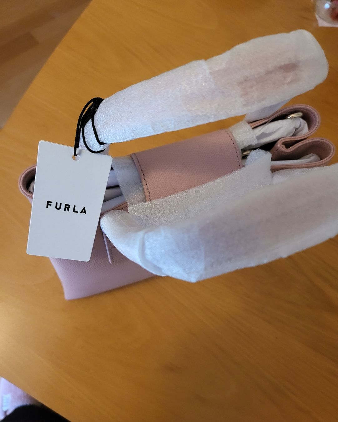 Furla Taschen für Damen: Furla Tasche altrosa originalverpackt mit Staubbeutel – Neu und originalverpackt aus Binningen von Hofka64 7