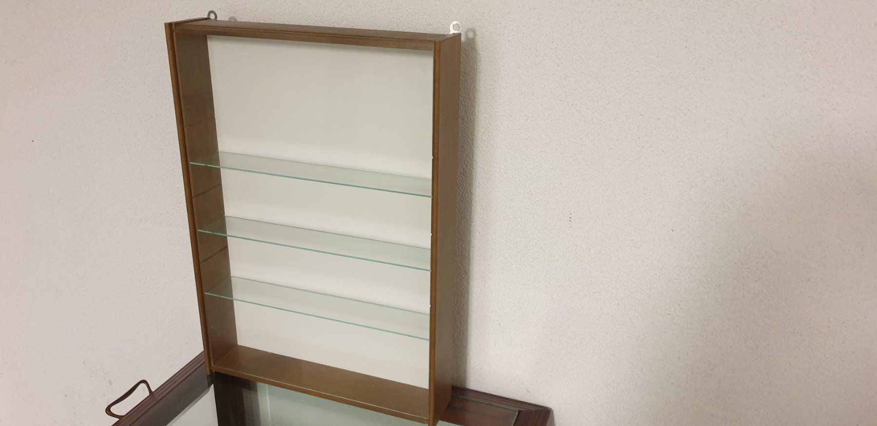 Hag Modellini di ferrovie: Modelleisenbahn Vitrine mit Glas H0 – Usato da Neuenhof venduto da ludovicco