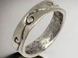 Handgefertigter Ring aus Stahl, Gr. 58.5